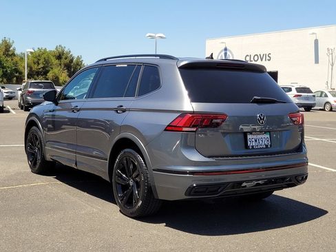 Used 2023 Volkswagen Tiguan SE R-Line FWD image 8