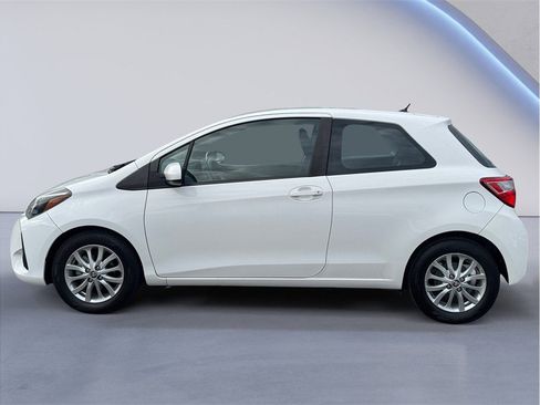 Used 2018 Toyota Yaris L image 3