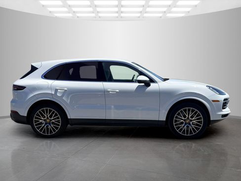 Used 2021 Porsche Cayenne AWD/4WD image 4