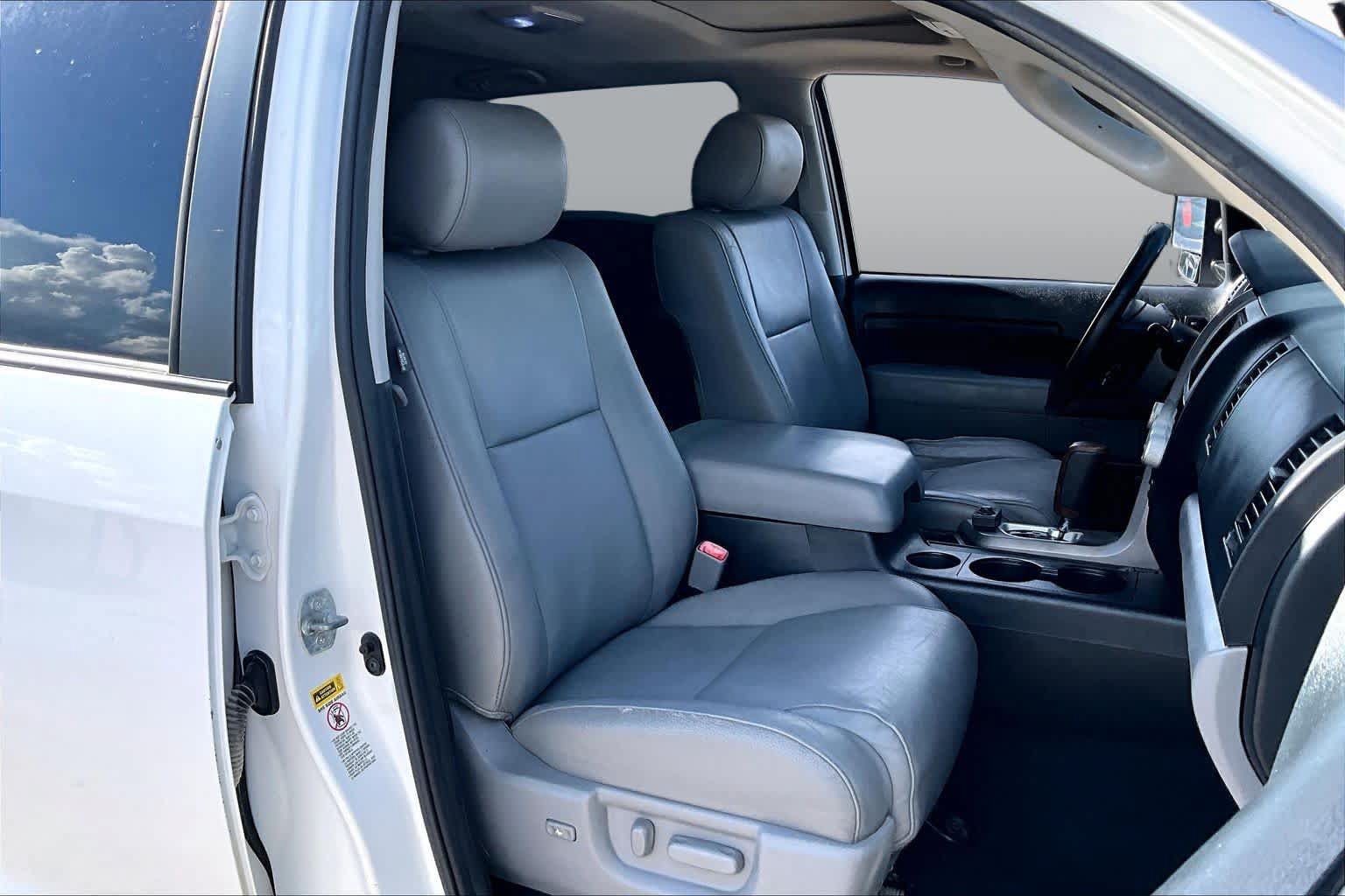 Used 2012 Toyota Tundra Limited w/ Memory Pkg AWD/4WD image 8