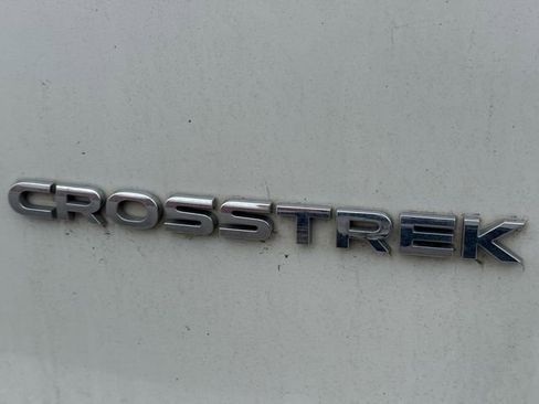 Used 2019 Subaru Crosstrek 2.0i w/ Eyesight System image 11