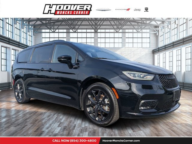 Used 2025 Chrysler Pacifica Limited FWD image 1