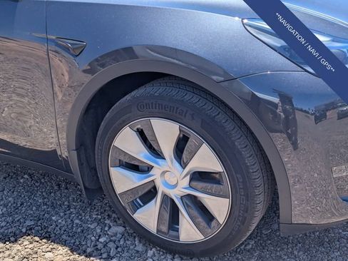 Used 2024 Tesla Model Y 2WD image 5