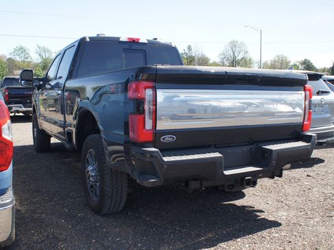 Used 2025 Ford F250 Platinum w/ Platinum Plus Package image 6