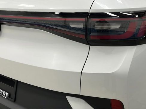 Used 2024 Volkswagen ID.4 Pro S image 33