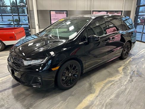 Used 2025 Honda Odyssey Sport-L image 36