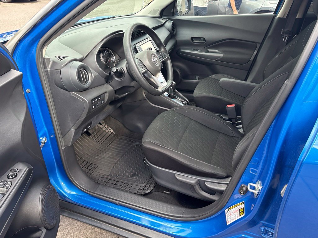 Used 2022 Nissan Kicks S FWD image 13