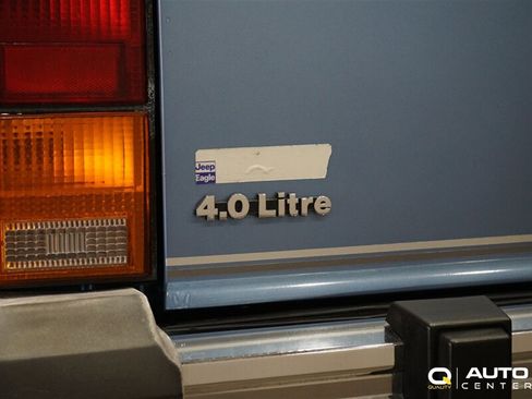 Used 1989 Jeep Cherokee Laredo AWD/4WD image 10
