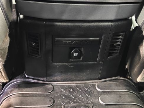 Used 2018 RAM 2500 Big Horn AWD/4WD image 29