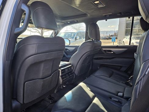 Used 2023 Lexus LX 600 F Sport w/ Accessory Package (Z1) image 16