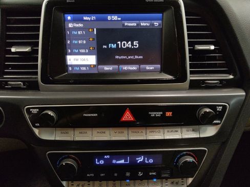 Used 2018 Hyundai Sonata Limited FWD image 25