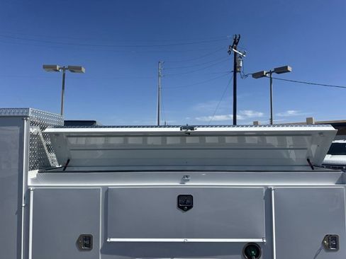 New 2025 Ford F550 4x4 Crew Cab Super Duty image 19