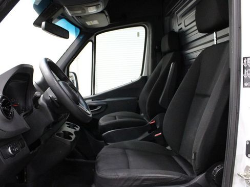 Used 2019 Mercedes-Benz Sprinter 170 Cargo image 7