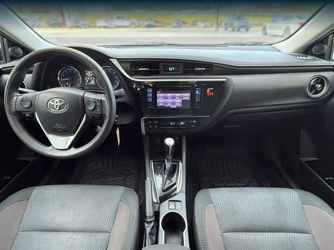 Used 2019 Toyota Corolla LE image 3