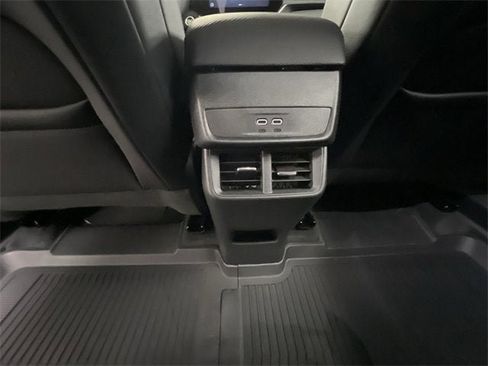 New 2026 Chevrolet Equinox LT w/ Convenience Package II image 21