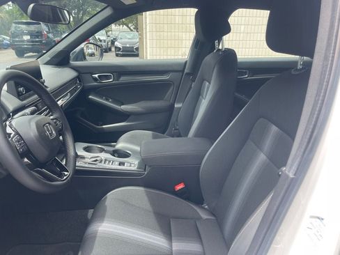 Used 2025 Honda Civic Sport image 11