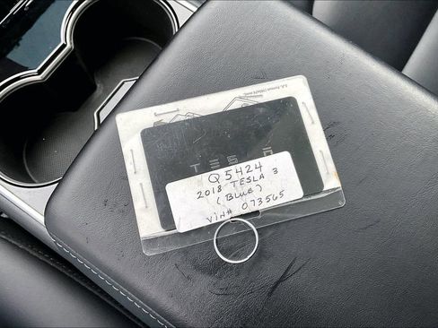 Used 2018 Tesla Model 3 Performance image 11