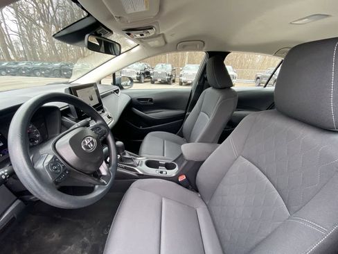 Used 2025 Toyota Corolla LE image 19