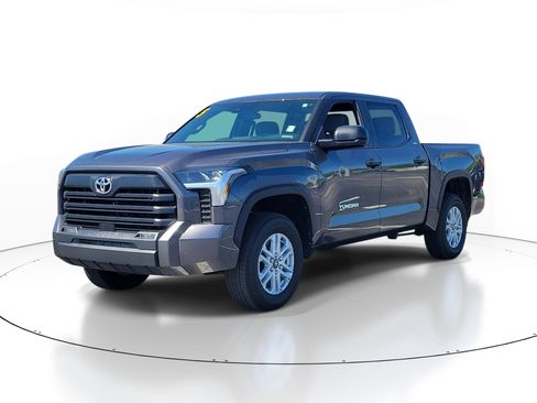 Used 2025 Toyota Tundra SR5 image 3