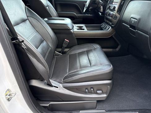 Used 2019 GMC Sierra 2500 Denali w/ Duramax Plus Package image 15