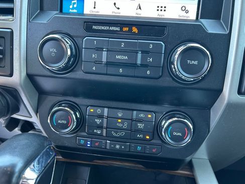 Certified 2019 Ford F150 Lariat w/ Trailer Tow Package AWD/4WD image 31