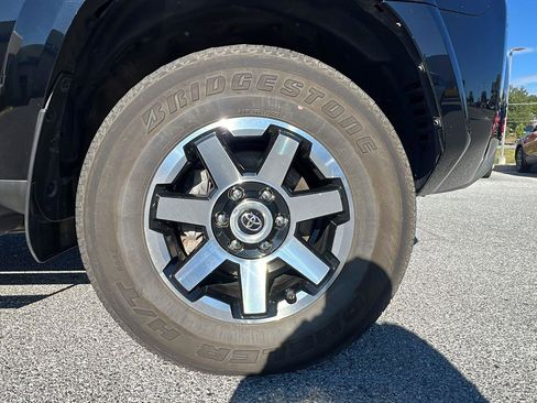 Used 2023 Toyota 4Runner TRD Off-Road Premium w/ Off Road Premium Plus Package image 11