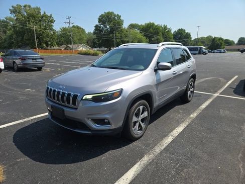 Used 2019 Jeep Cherokee Limited AWD/4WD image 1