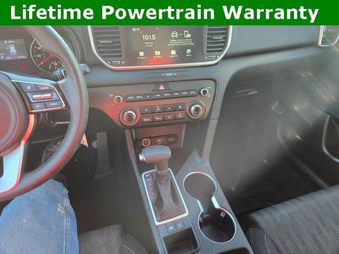 Used 2022 Kia Sportage LX image 7