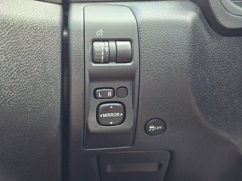 Used 2011 Subaru Forester 2.5X Touring AWD/4WD image 18