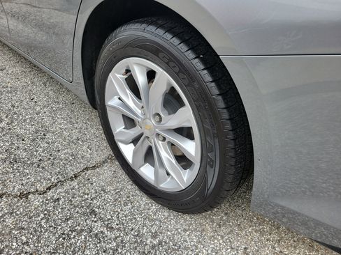 Used 2023 Chevrolet Malibu LT FWD image 26