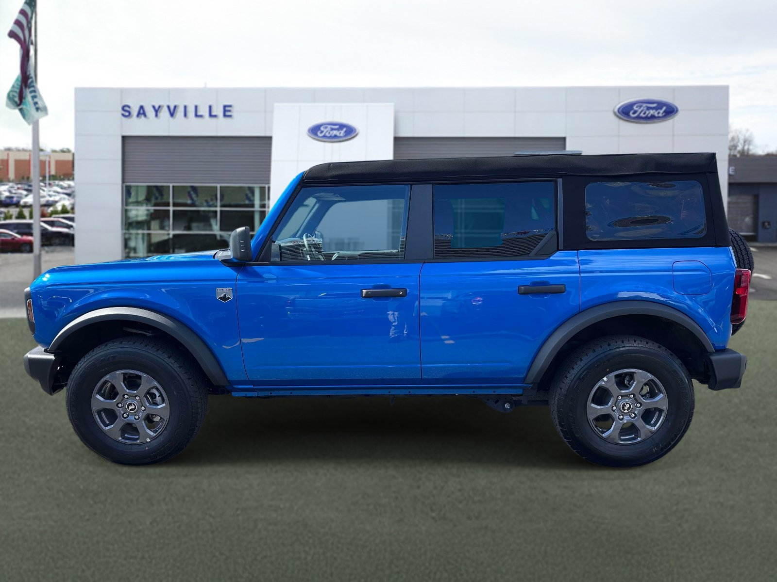 Used 2025 Ford Bronco Big Bend AWD/4WD image 2