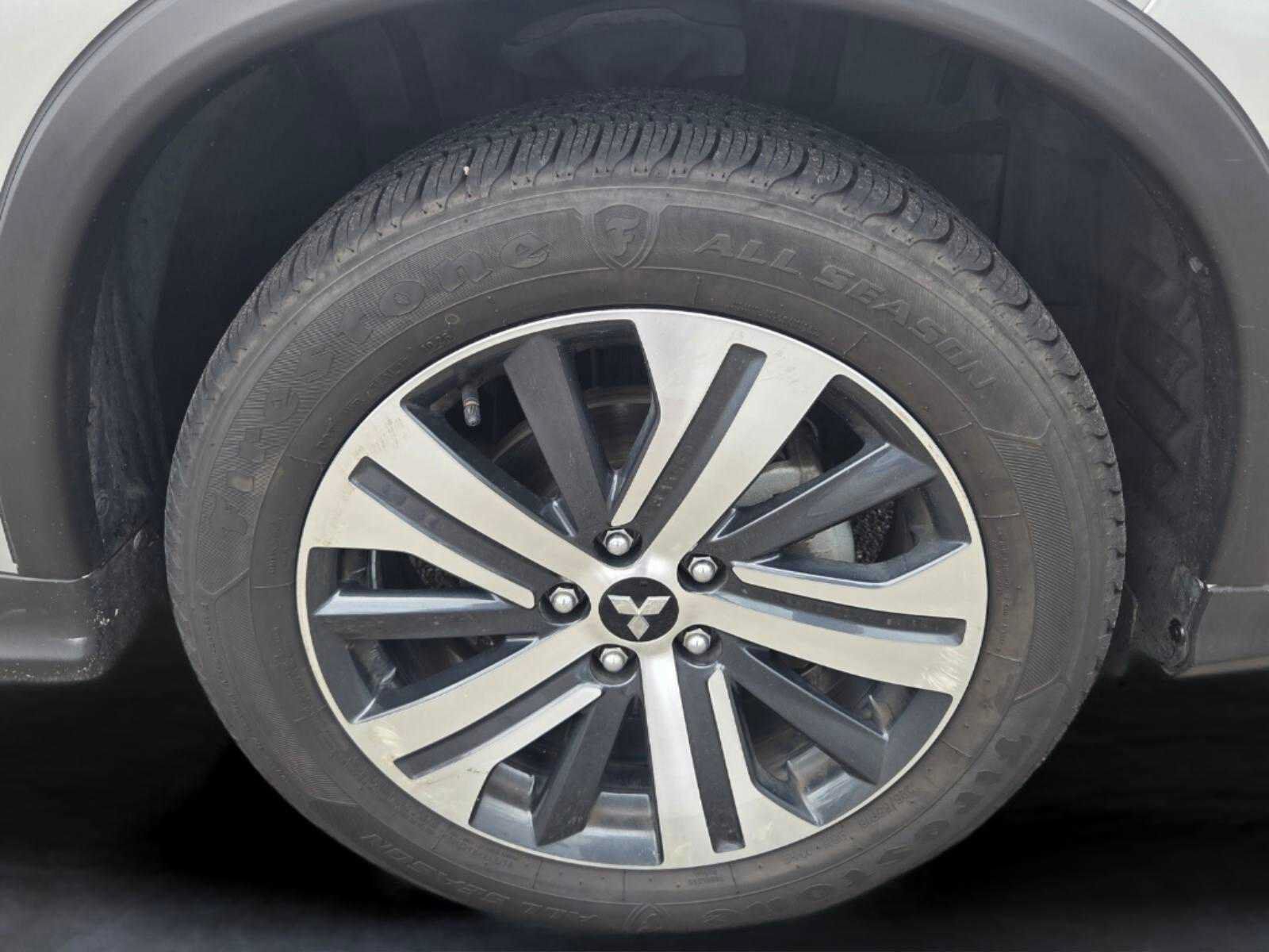 Used 2024 Mitsubishi Outlander Sport SE AWD/4WD image 9
