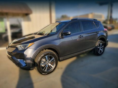 Used 2017 Toyota RAV4 XLE image 3