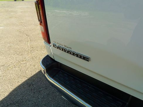 Used 2024 RAM 1500 Laramie AWD/4WD image 11