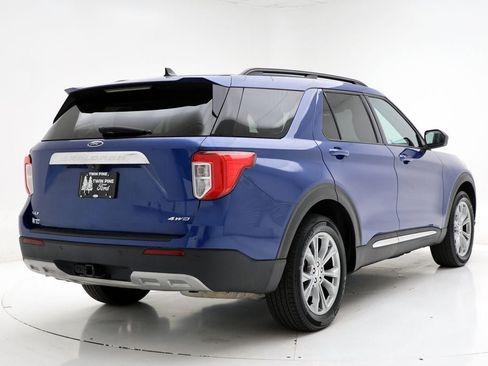 Used 2023 Ford Explorer XLT w/ Equipment Group 202A image 8