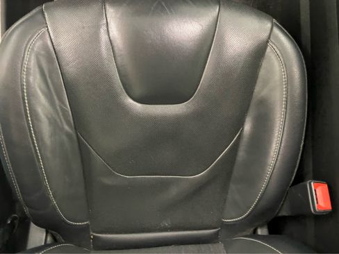 Used 2020 Ford Fusion Titanium image 38