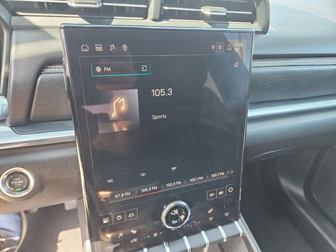 Used 2025 GMC Terrain Elevation image 21