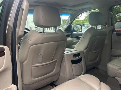 Used 2015 Cadillac Escalade ESV Luxury AWD/4WD image 22