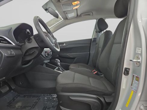 Used 2019 Hyundai Accent SE FWD image 16