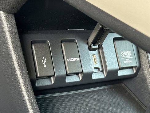 Used 2018 Honda HR-V EX-L image 36
