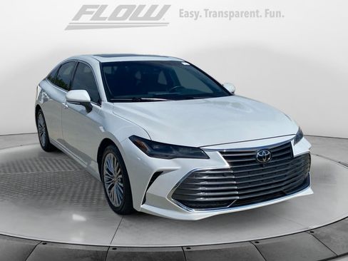 Used 2022 Toyota Avalon Limited w/ Advanced Safety Package FWD image 1