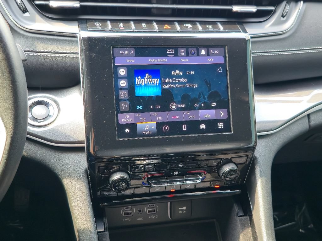 Used 2022 Jeep Grand Cherokee L Laredo w/ Luxury Tech Group I AWD/4WD image 15