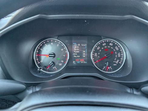 Used 2022 Toyota RAV4 XLE image 17