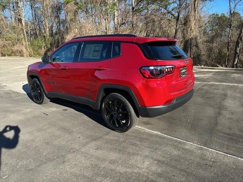 New 2026 Jeep Compass Latitude image 24