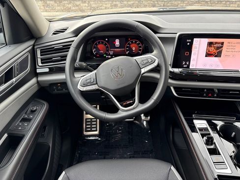 New 2026 Volkswagen Atlas Peak Edition AWD/4WD image 13