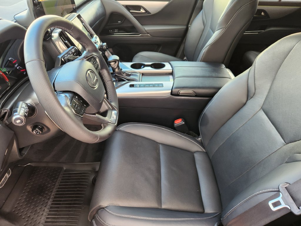 Certified 2024 Lexus LX 600 F Sport AWD/4WD image 13