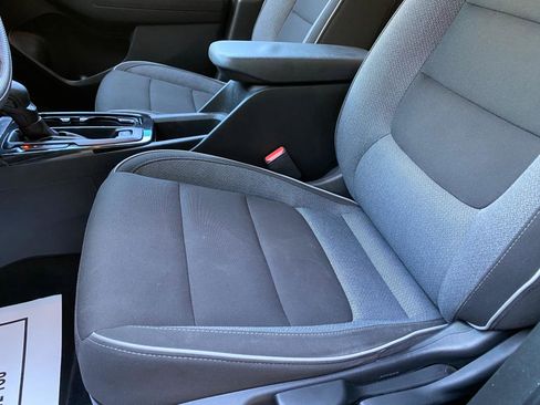 Used 2021 Chevrolet TrailBlazer LS image 29