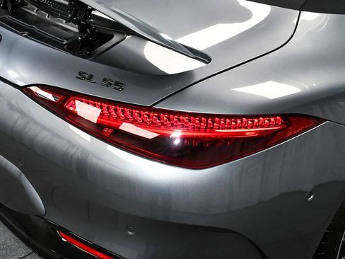 Used 2022 Mercedes-Benz SL 55 AMG 4MATIC w/ AMG Night Package II image 99