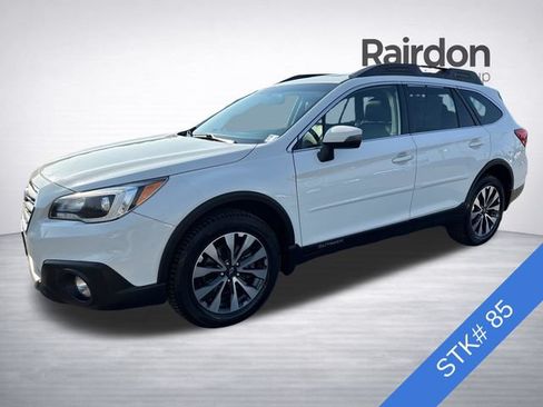 Used 2017 Subaru Outback 3.6R Limited w/ Popular Package #5 AWD/4WD image 3