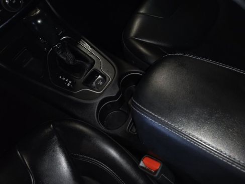 Used 2019 Jeep Cherokee Latitude Plus image 26